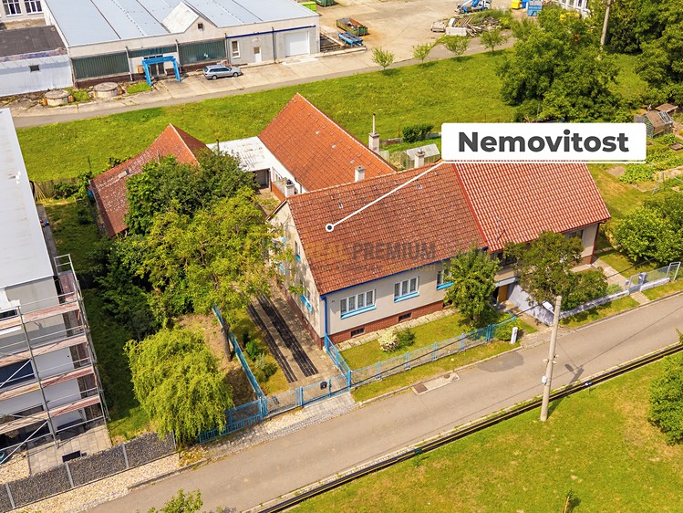 Prodej rodinného domu 138 m², pozemek 641 m² - foto 4