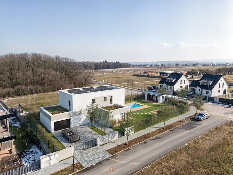 Prodej vily 219 m², pozemek 938 m² - foto 8