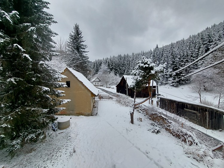 Prodej rodinného domu 220 m², pozemek 1 000 m² - foto 8