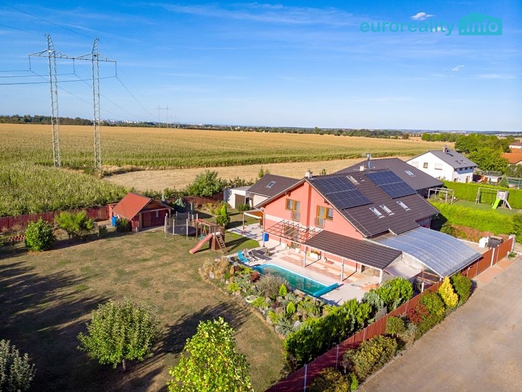 Prodej rodinného domu 270 m², pozemek 2 175 m² - foto 4