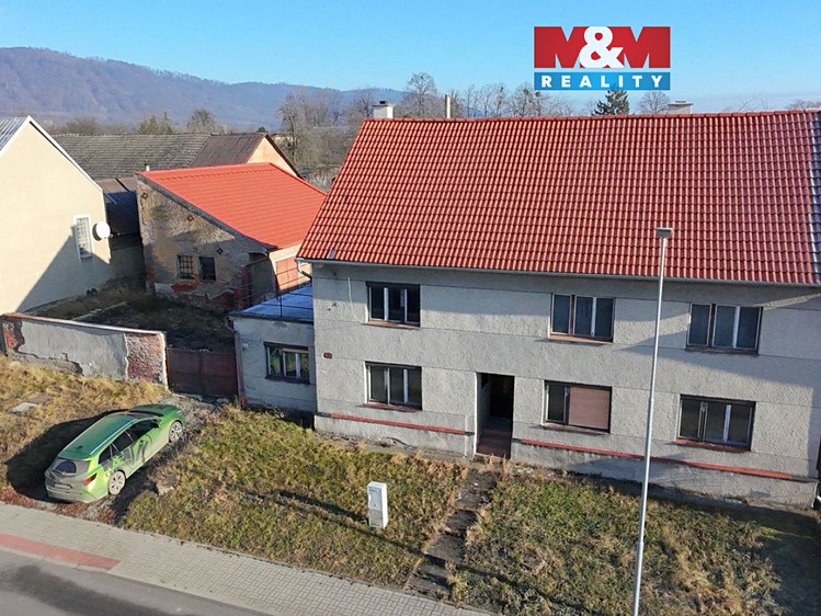 Prodej rodinného domu 170 m², pozemek 1 300 m² - foto 1