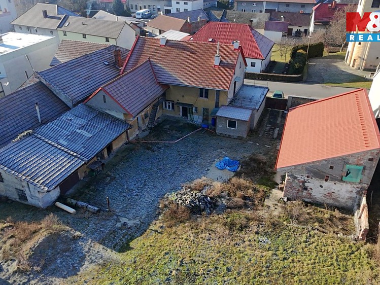 Prodej rodinného domu 170 m², pozemek 1 300 m² - foto 3