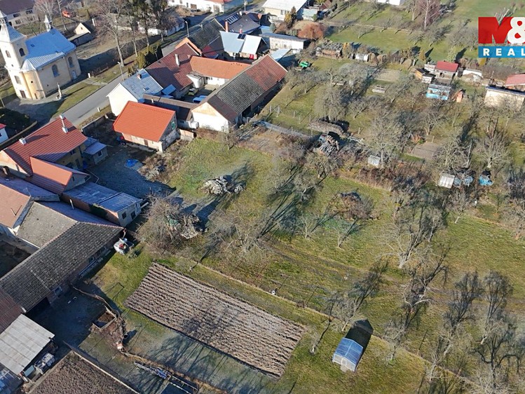Prodej rodinného domu 170 m², pozemek 1 300 m² - foto 4