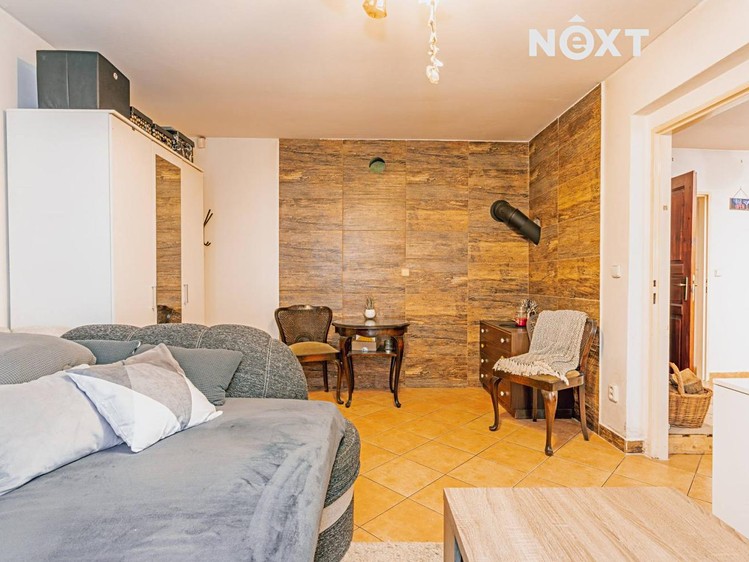 Prodej rodinného domu 200 m², pozemek 173 m² - foto 2