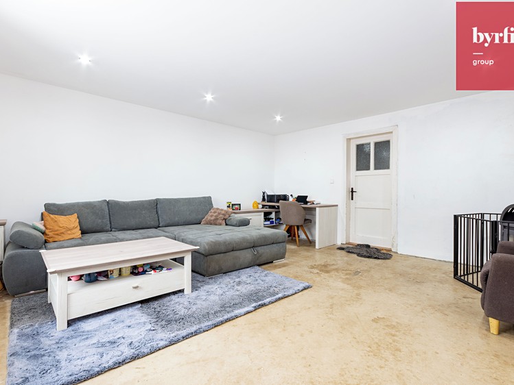 Prodej rodinného domu 250 m², pozemek 4 559 m² - foto 3