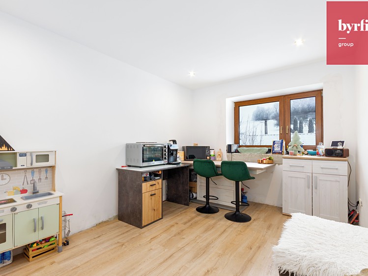 Prodej rodinného domu 250 m², pozemek 4 559 m² - foto 6