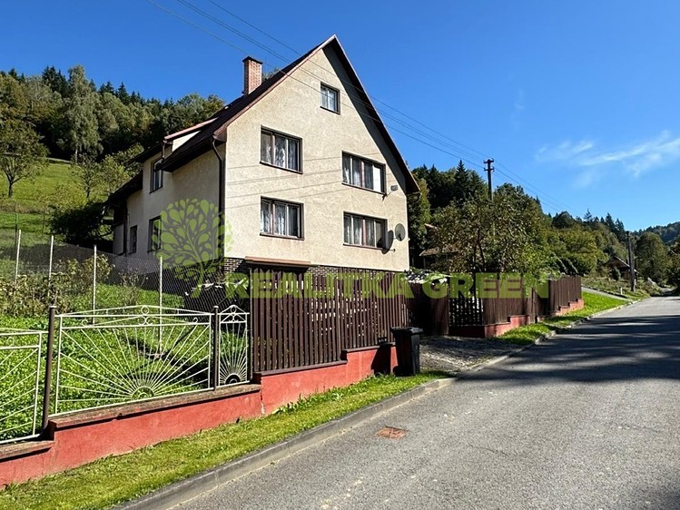 Prodej rodinného domu 200 m², pozemek 992 m² - foto 2
