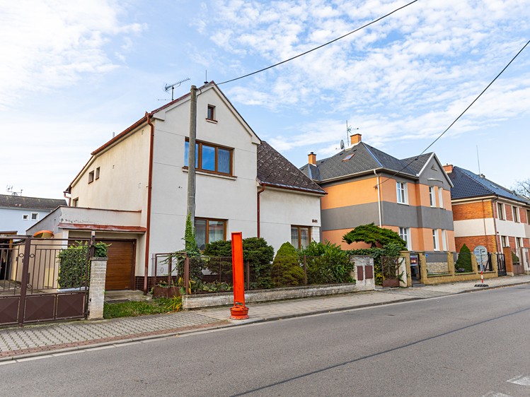Prodej vícegeneračního domu 114 m², pozemek 417 m² - foto 3