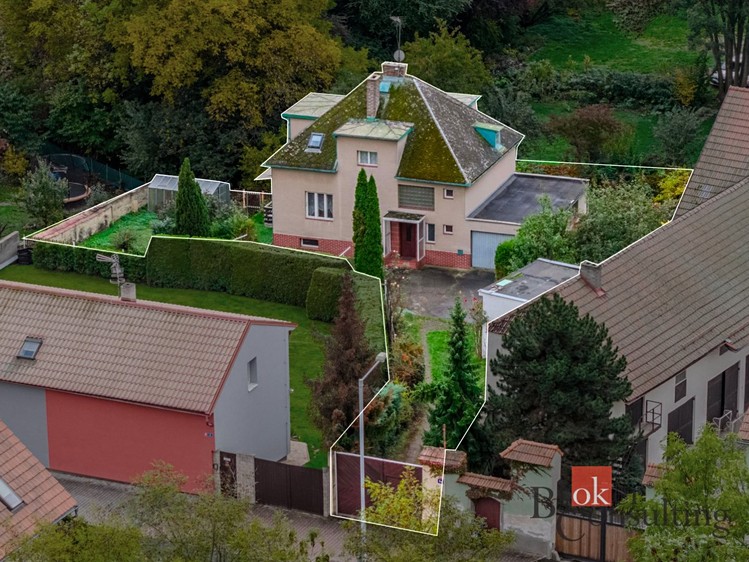 Prodej rodinného domu 240 m², pozemek 1 074 m² - foto 5