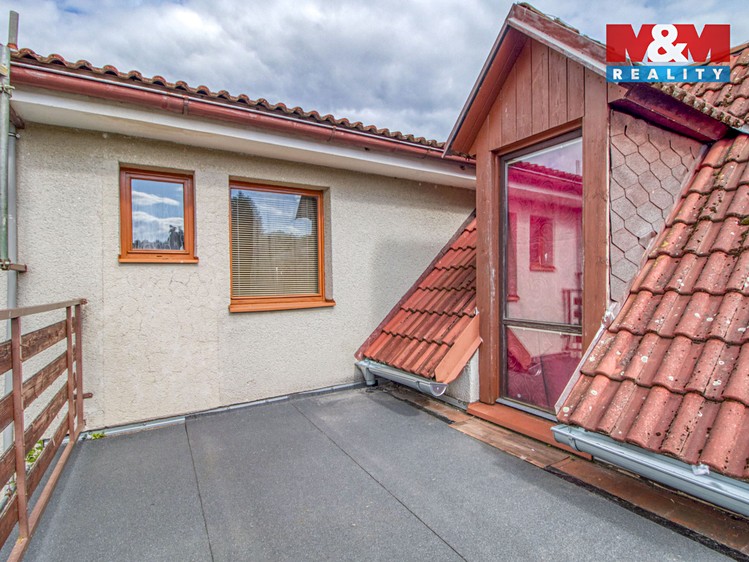 Prodej rodinného domu 205 m², pozemek 708 m² - foto 6