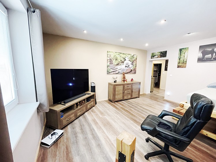 Prodej vícegeneračního domu 127 m², pozemek 295 m² - foto 6