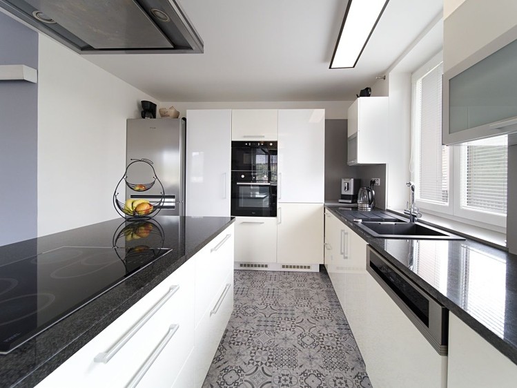 Prodej rodinného domu 171 m², pozemek 1 327 m² - foto 4