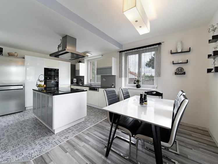 Prodej rodinného domu 171 m², pozemek 1 327 m² - foto 5