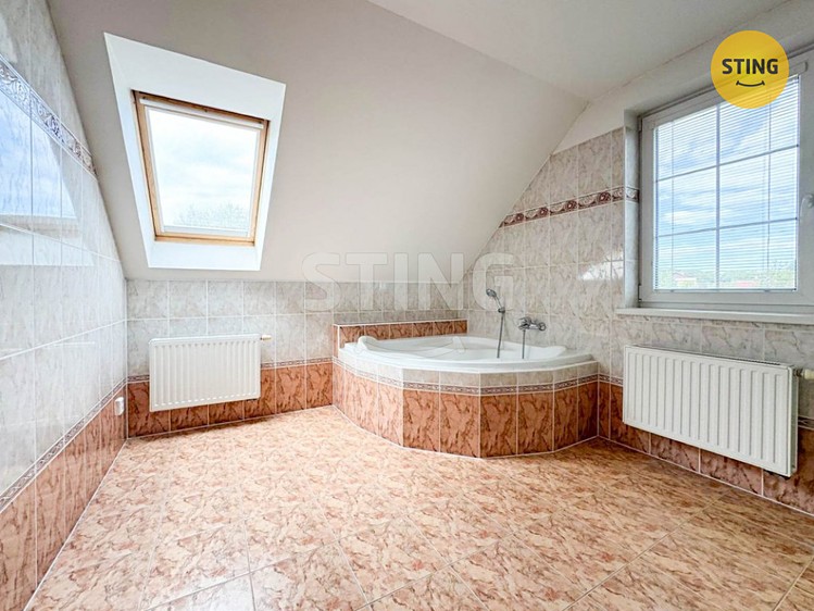 Prodej rodinného domu 160 m², pozemek 3 384 m² - foto 4