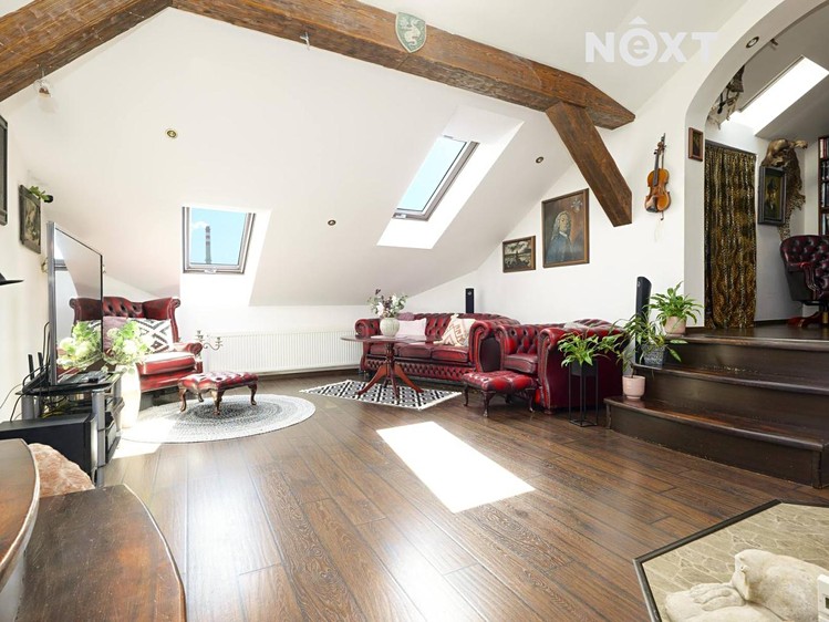 Prodej bytu 4+kk 113 m² (Podkrovní) - foto 1