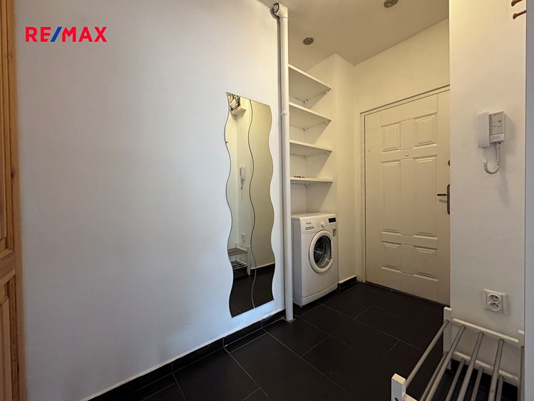 Prodej bytu 1+kk 33 m² - foto 6