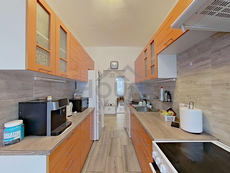 Prodej bytu 3+1 77 m² - foto 2