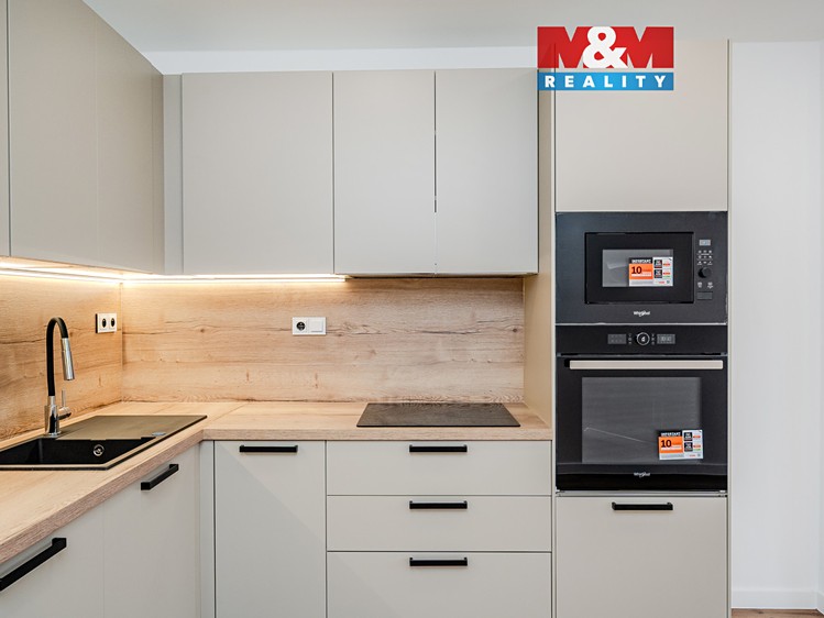 Prodej bytu 4+kk 72 m² - foto 1