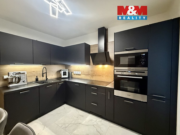 Prodej bytu 3+1 70 m² - foto 1