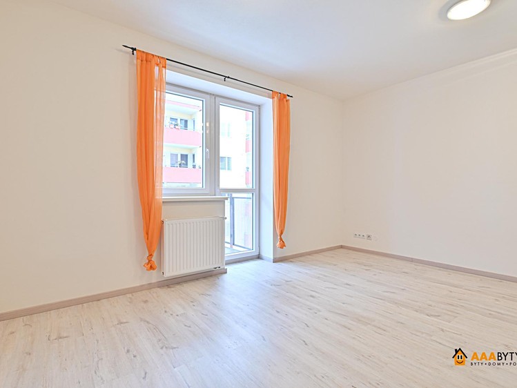 Prodej bytu 1+kk 30 m² - foto 4