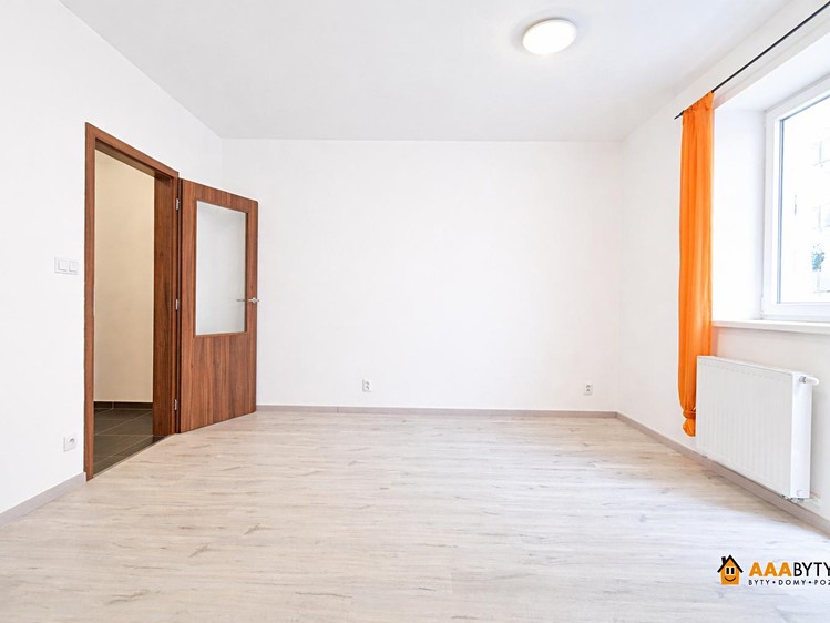 Prodej bytu 1+kk 30 m² - foto 6