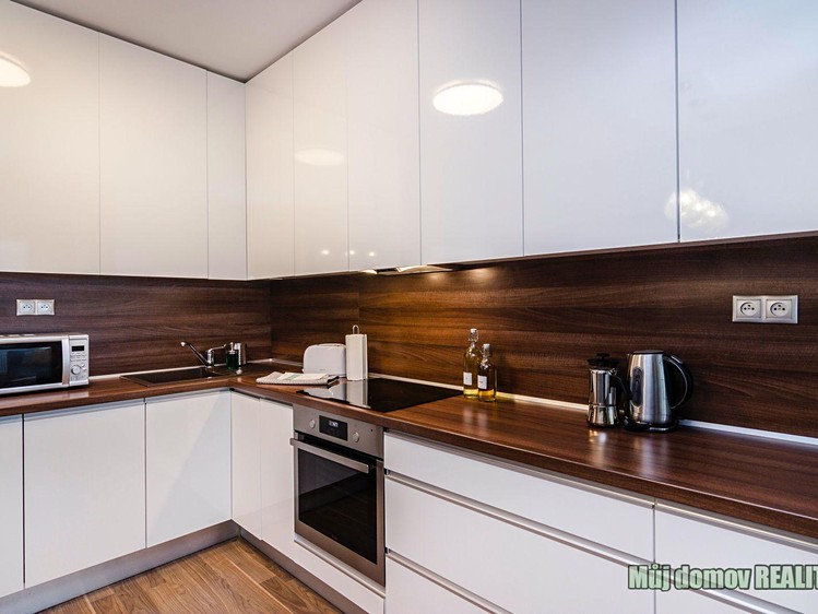 Pronájem bytu 2+kk 52 m² (Jednopodlažní) - foto 1