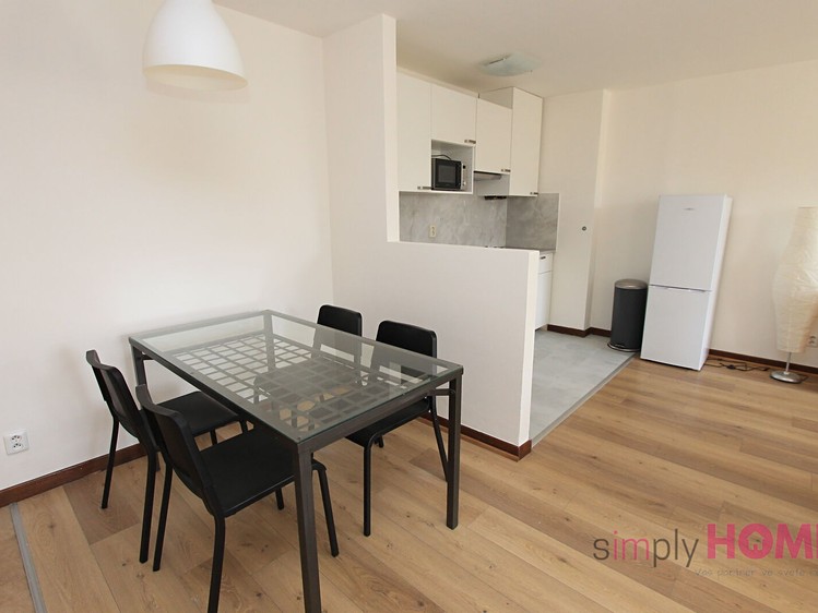Pronájem bytu 3+kk 74 m² - foto 5