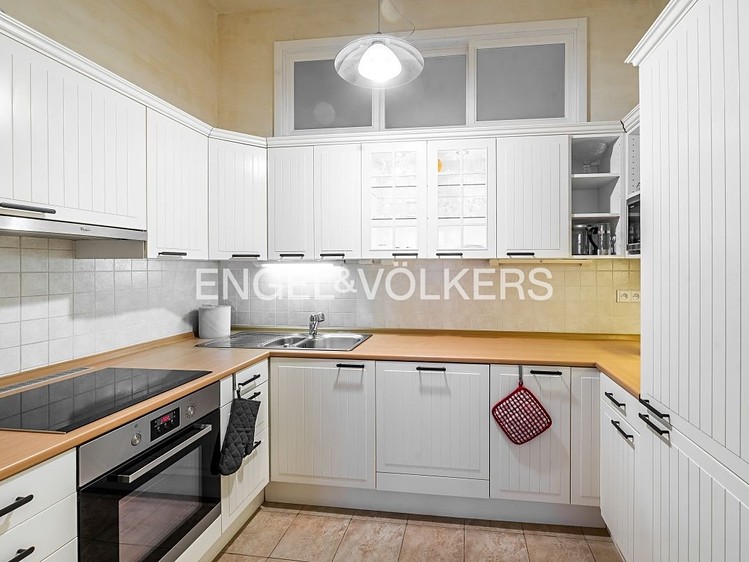 Pronájem bytu 3+kk 98 m² - foto 3