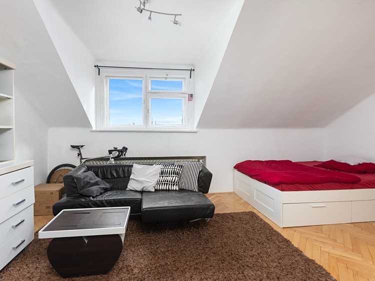 Pronájem bytu 1+kk 29 m² - foto 1