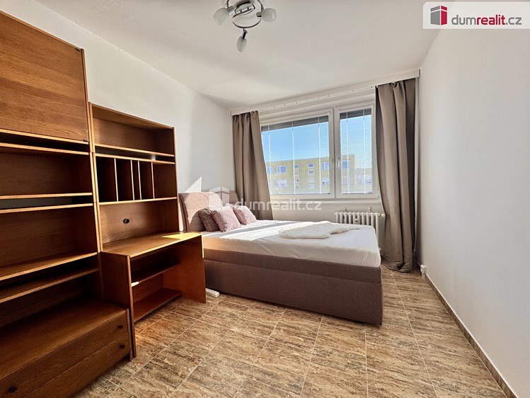 Pronájem bytu 3+1 70 m² - foto 1
