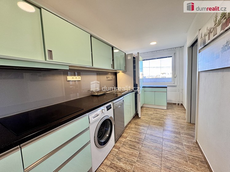 Pronájem bytu 3+1 70 m² - foto 3