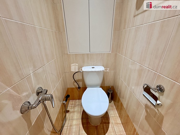 Pronájem bytu 3+1 70 m² - foto 8