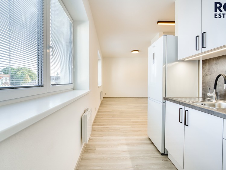 Pronájem bytu 1+kk 28 m² - foto 2