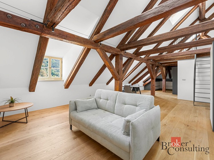 Pronájem bytu atypické 71 m² - foto 1