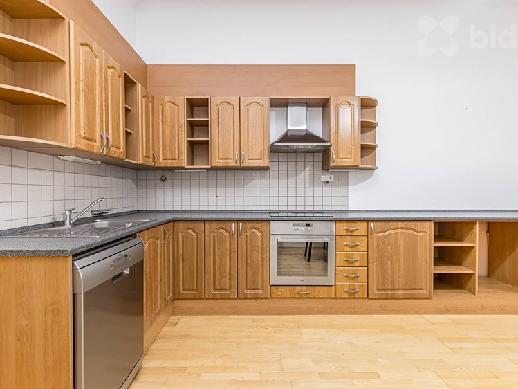 Pronájem bytu 5+kk 144 m² - foto 2
