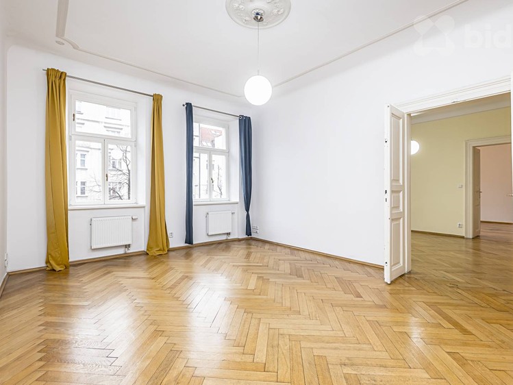 Pronájem bytu 5+kk 144 m² - foto 3