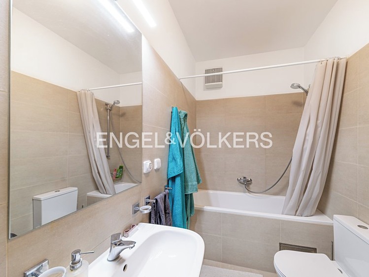 Pronájem bytu 2+kk 71 m² - foto 5