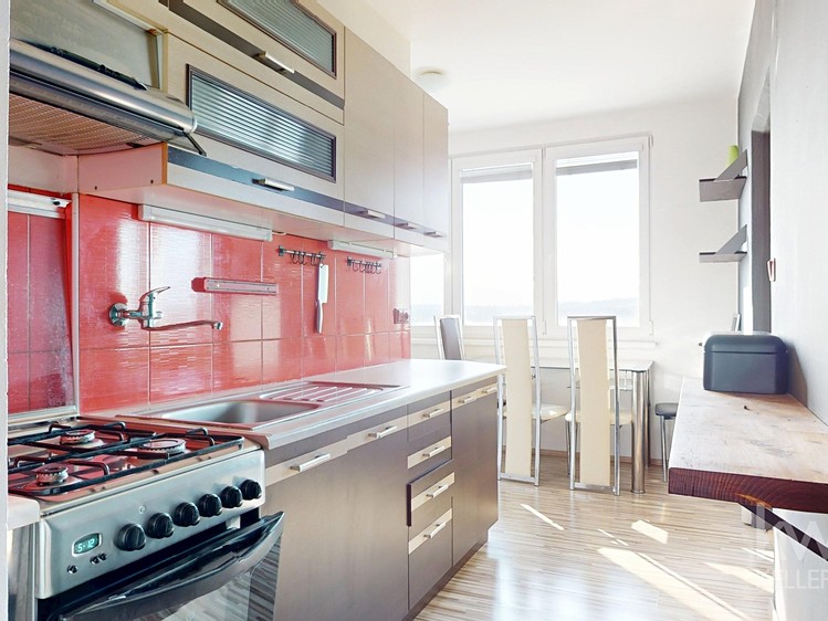 Pronájem bytu 2+1 60 m² - foto 4