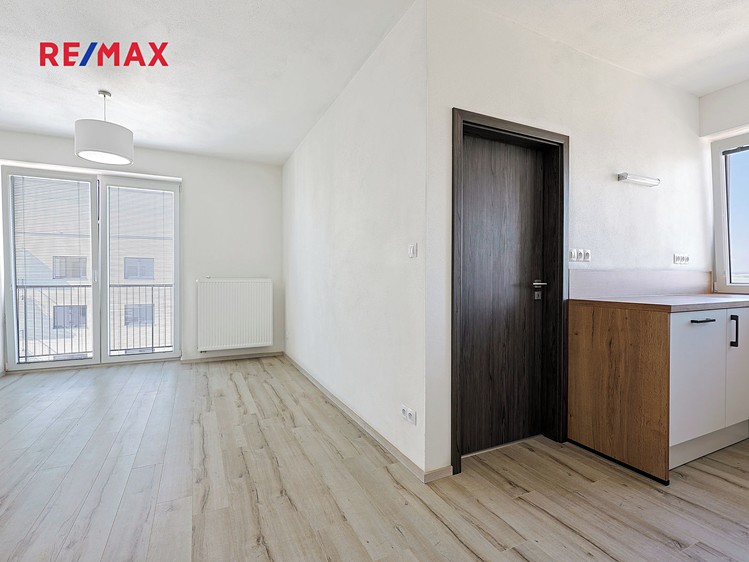 Pronájem bytu 3+kk 64 m² - foto 6