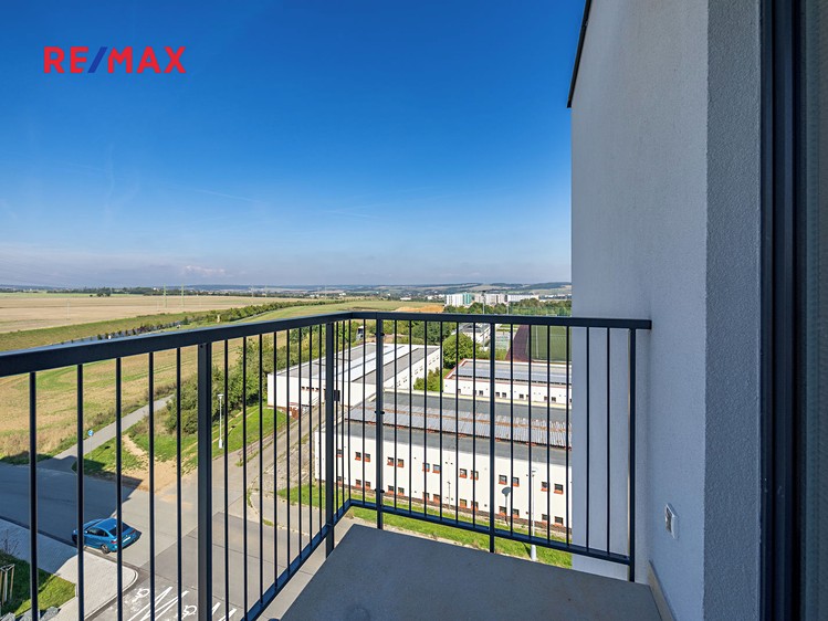 Pronájem bytu 3+kk 64 m² - foto 8