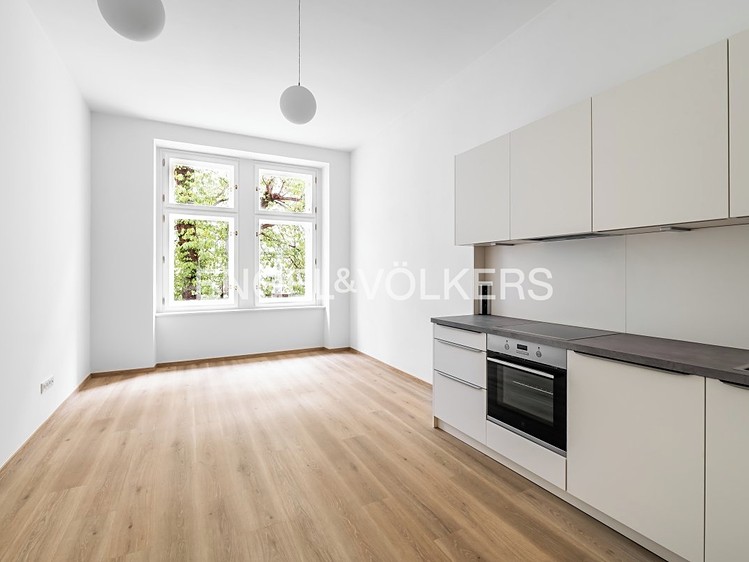 Pronájem bytu 3+kk 69 m² - foto 1