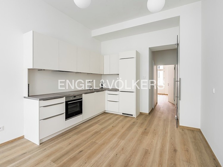 Pronájem bytu 3+kk 69 m² - foto 2
