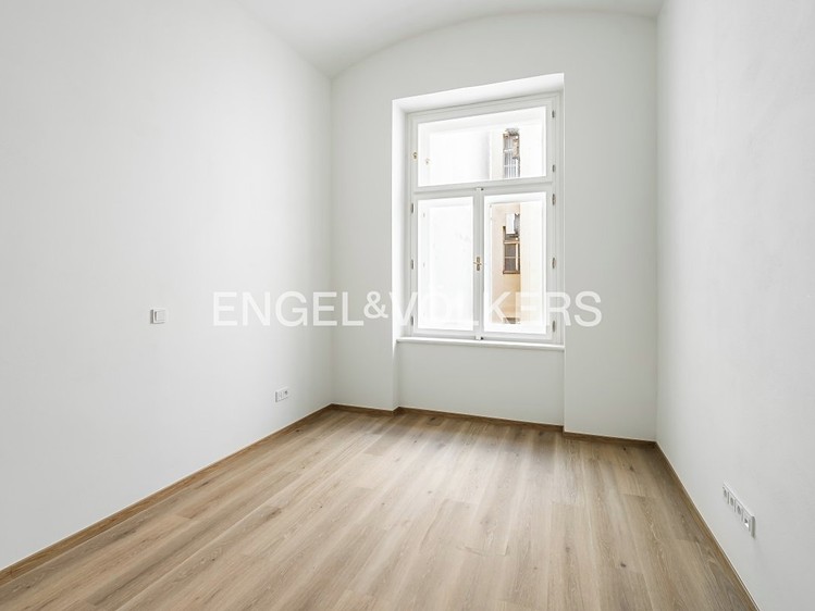 Pronájem bytu 3+kk 69 m² - foto 3