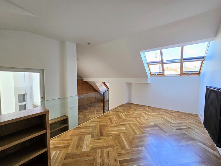 Pronájem bytu 3+kk 85 m² (Mezonet) - foto 4