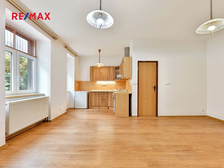 Pronájem bytu 2+kk 62 m² - foto 1