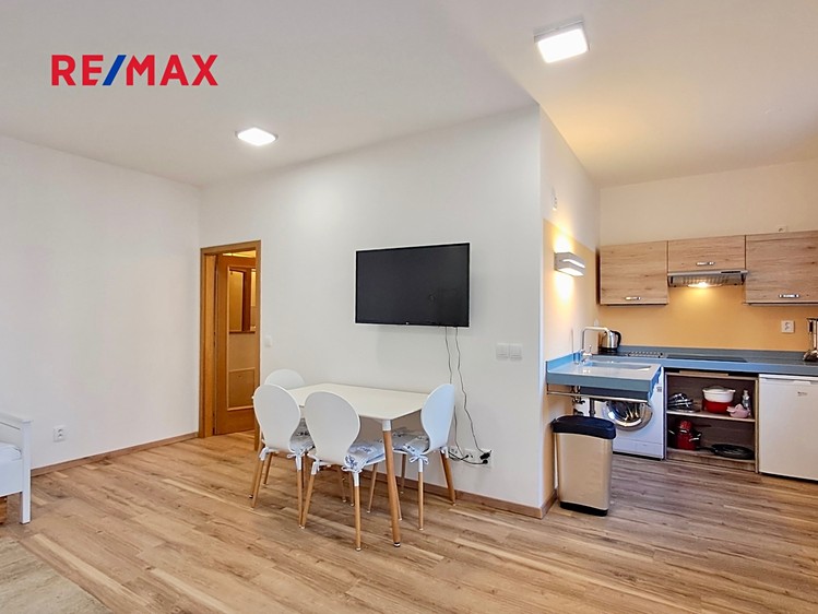 Pronájem bytu 1+kk 34 m² - foto 3