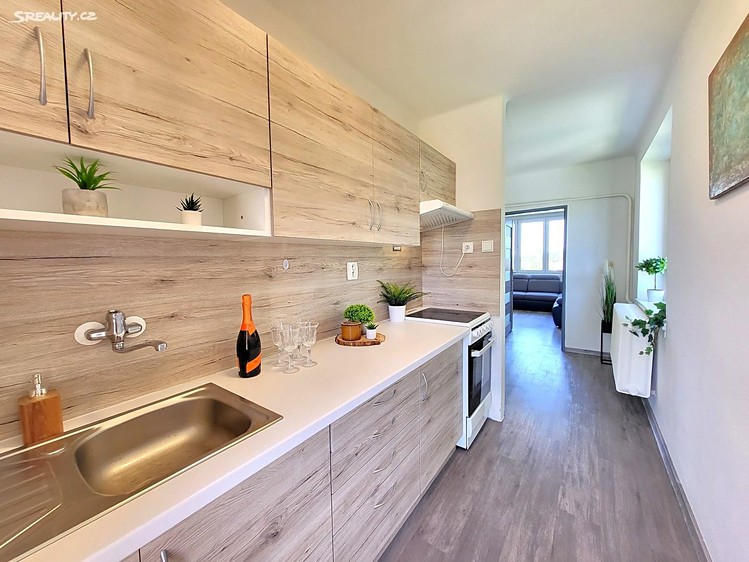 Pronájem bytu 3+1 78 m² (Jednopodlažní) - foto 1