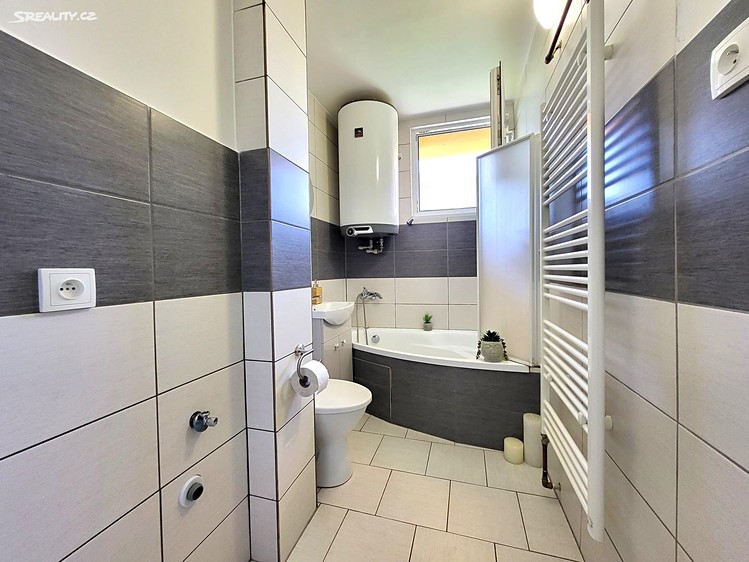 Pronájem bytu 3+1 78 m² (Jednopodlažní) - foto 4