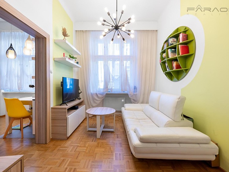 Pronájem bytu 1+1 29 m² - foto 1