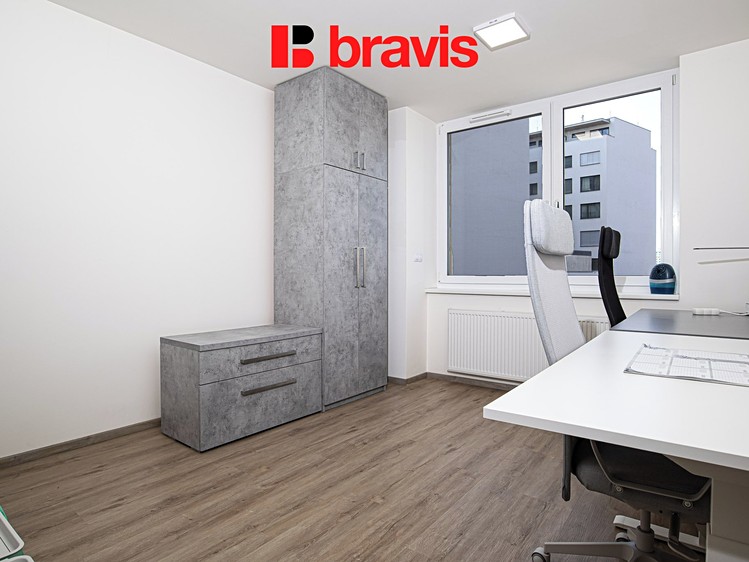 Pronájem bytu 1+kk 29 m² - foto 2